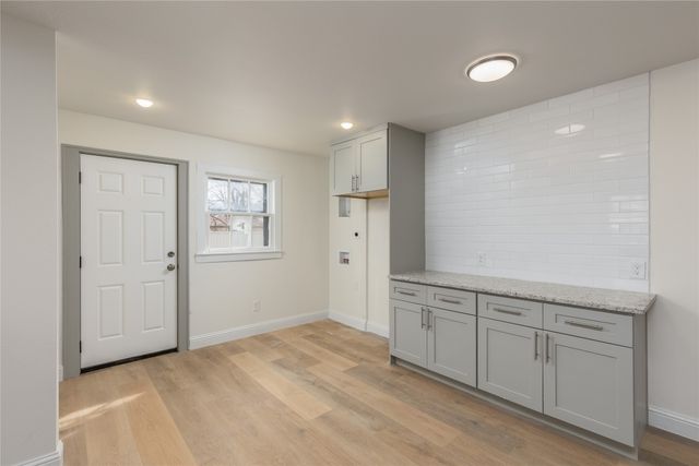 833 W Live Oak Street, Jacksboro, TX 76458