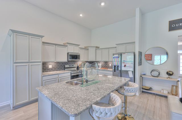 3652 Stormy Ln, Rockvale, TN 37153