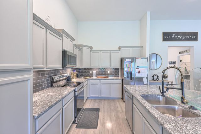 3652 Stormy Ln, Rockvale, TN 37153