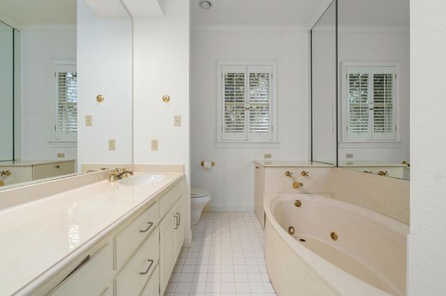 902 W 18th ST B, Austin, TX 78701