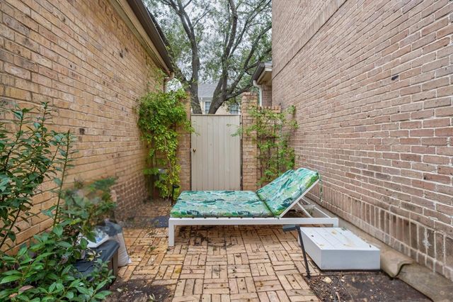 902 W 18th ST B, Austin, TX 78701