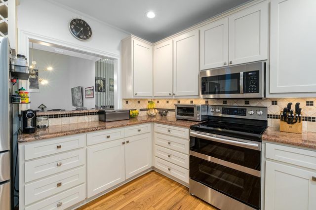 902 W 18th ST B, Austin, TX 78701