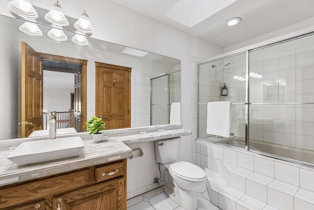 75 Apple Orchard Road, Dellwood, MN 55110