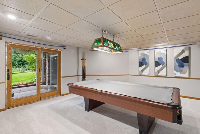 75 Apple Orchard Road, Dellwood, MN 55110