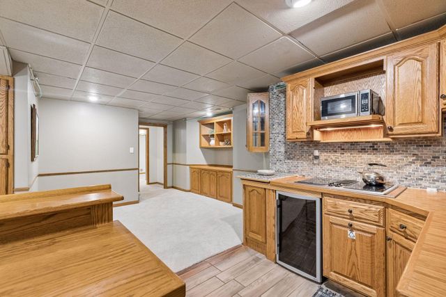 75 Apple Orchard Road, Dellwood, MN 55110