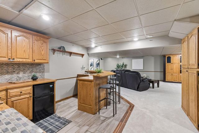 75 Apple Orchard Road, Dellwood, MN 55110