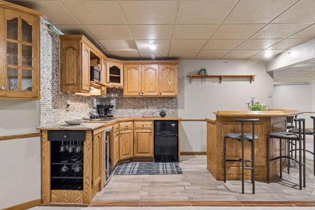 75 Apple Orchard Road, Dellwood, MN 55110