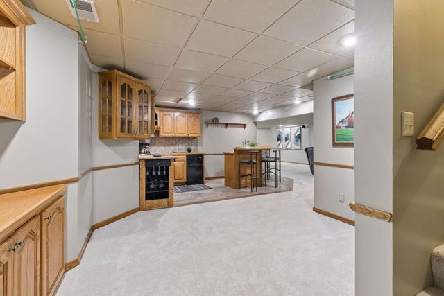 75 Apple Orchard Road, Dellwood, MN 55110
