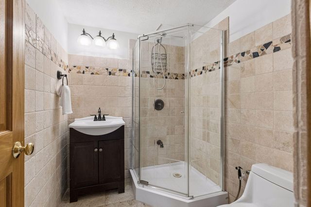 75 Apple Orchard Road, Dellwood, MN 55110
