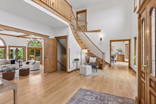 75 Apple Orchard Road, Dellwood, MN 55110