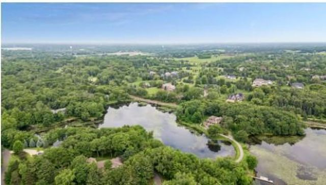75 Apple Orchard Road, Dellwood, MN 55110