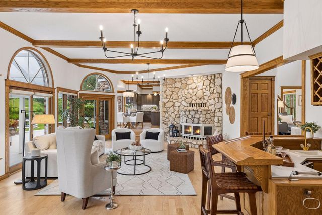 75 Apple Orchard Road, Dellwood, MN 55110