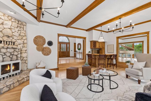 75 Apple Orchard Road, Dellwood, MN 55110