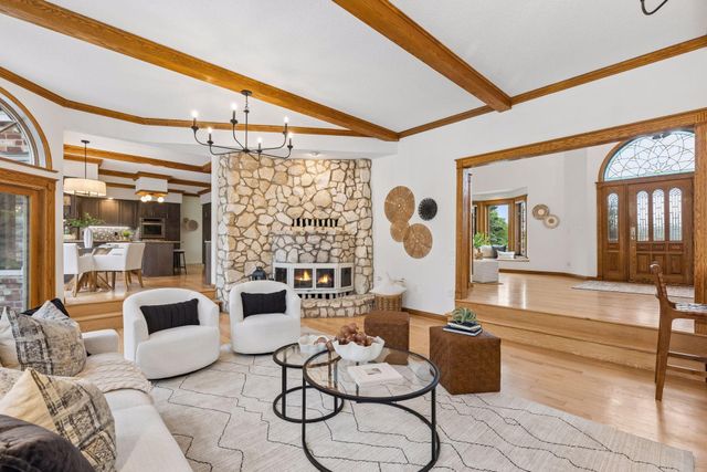 75 Apple Orchard Road, Dellwood, MN 55110