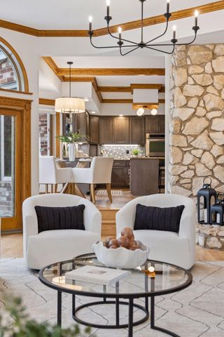 75 Apple Orchard Road, Dellwood, MN 55110