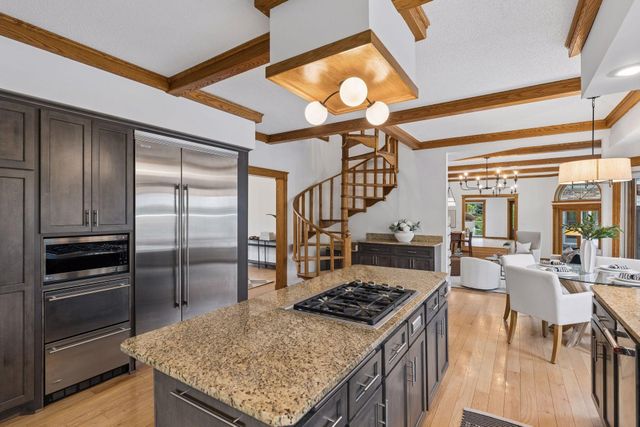 75 Apple Orchard Road, Dellwood, MN 55110