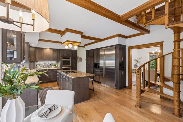 75 Apple Orchard Road, Dellwood, MN 55110