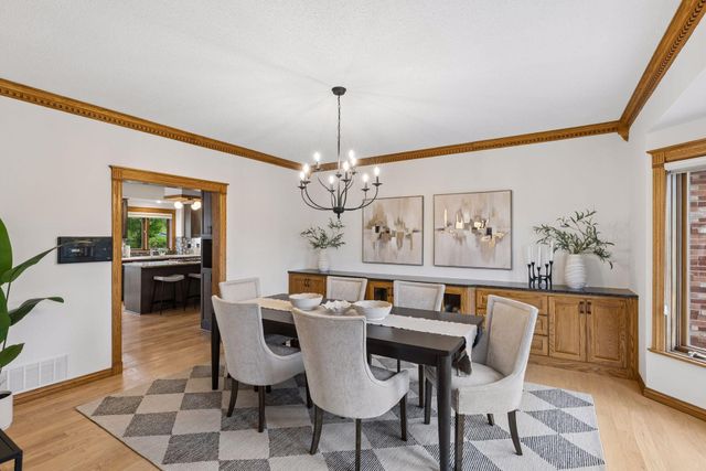 75 Apple Orchard Road, Dellwood, MN 55110