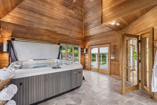 75 Apple Orchard Road, Dellwood, MN 55110