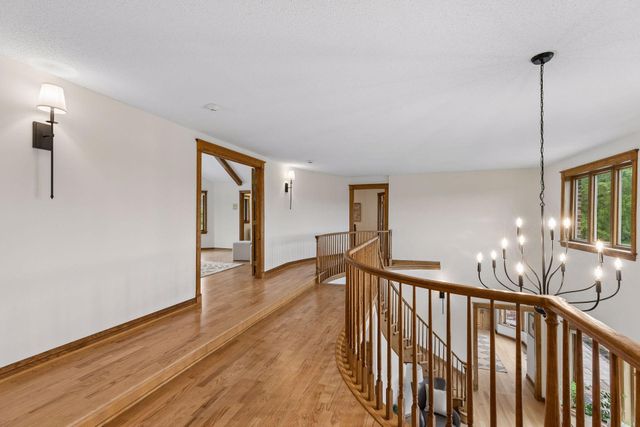 75 Apple Orchard Road, Dellwood, MN 55110
