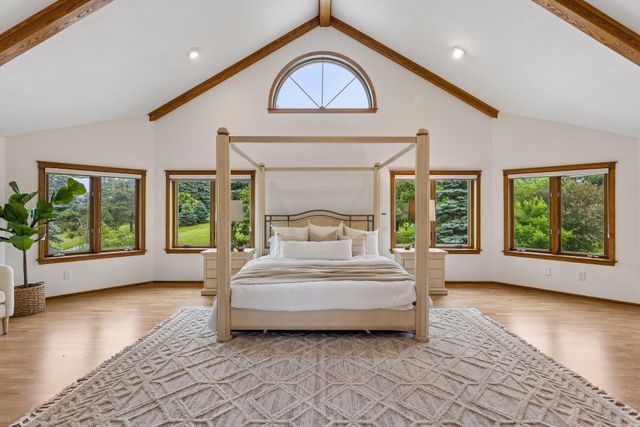 75 Apple Orchard Road, Dellwood, MN 55110