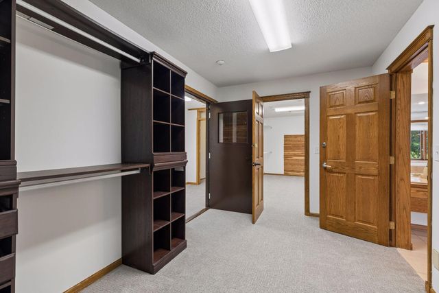 75 Apple Orchard Road, Dellwood, MN 55110
