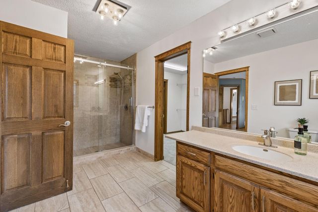 75 Apple Orchard Road, Dellwood, MN 55110