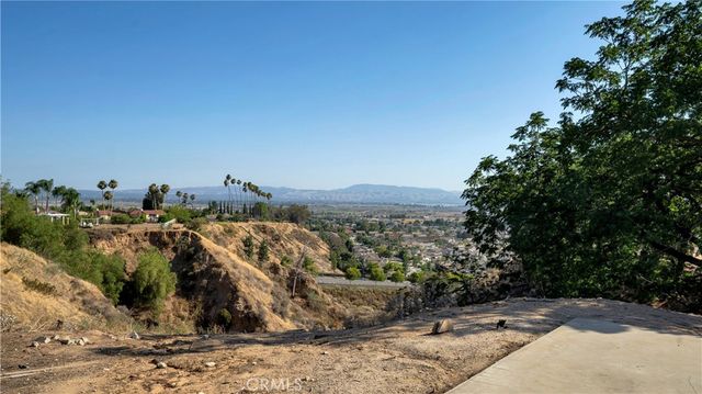 7204 Leedom Drive, Highland, CA 92346