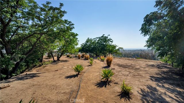 7204 Leedom Drive, Highland, CA 92346