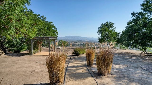 7204 Leedom Drive, Highland, CA 92346