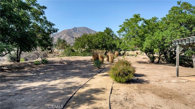 7204 Leedom Drive, Highland, CA 92346