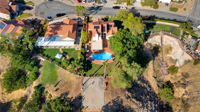 7204 Leedom Drive, Highland, CA 92346