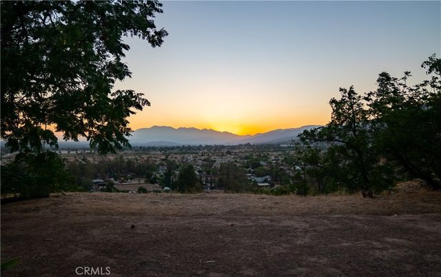 7204 Leedom Drive, Highland, CA 92346
