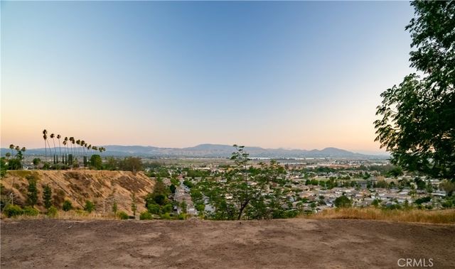 7204 Leedom Drive, Highland, CA 92346
