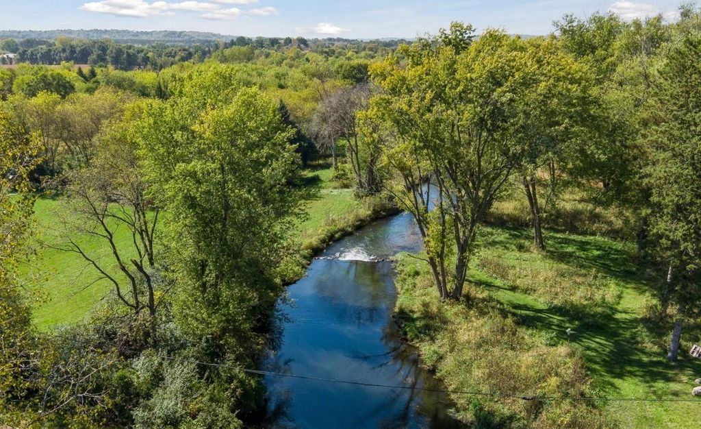 1171 30th Avenue, River Falls, WI 54022