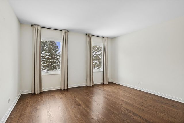 22925 W Schwerman Road, Mundelein, IL 60060