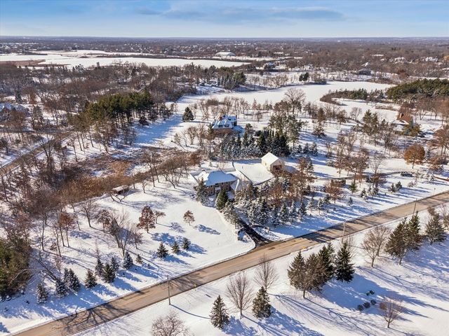 22925 W Schwerman Road, Mundelein, IL 60060