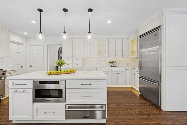 22925 W Schwerman Road, Mundelein, IL 60060