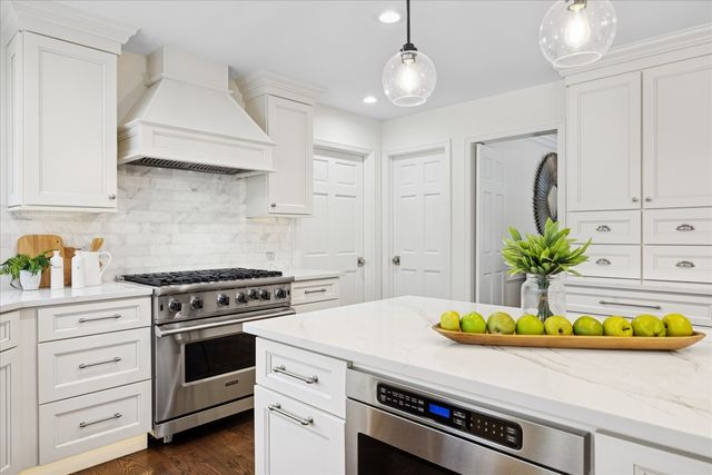 22925 W Schwerman Road, Mundelein, IL 60060