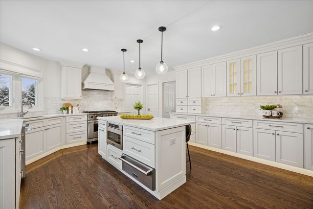 22925 W Schwerman Road, Mundelein, IL 60060