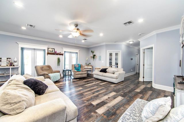 104 Pasture Court, Thibodaux, LA 70301