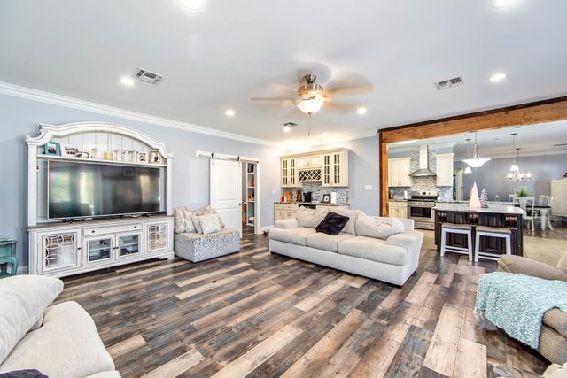 104 Pasture Court, Thibodaux, LA 70301