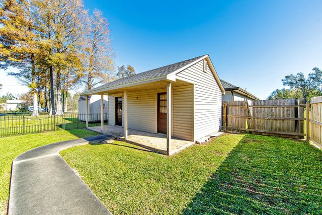 104 Pasture Court, Thibodaux, LA 70301