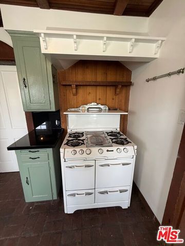 12056 Laurel Terrace Drive, Studio City, CA 91604