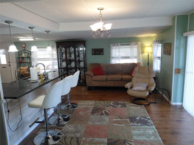 980 7TH STREET NW 1, Largo, FL 33770