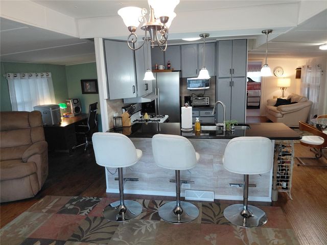 980 7TH STREET NW 1, Largo, FL 33770