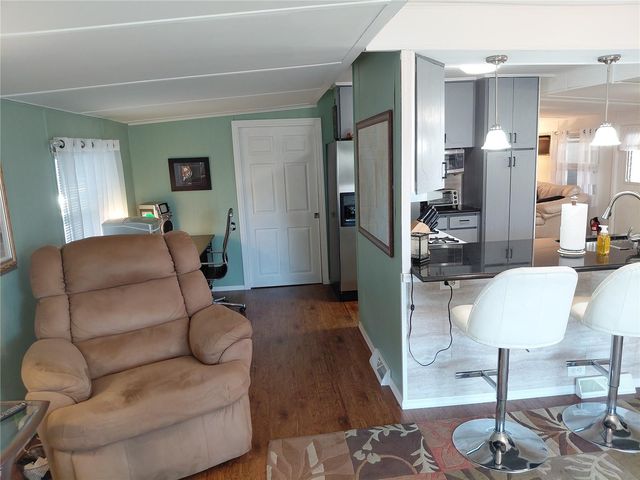 980 7TH STREET NW 1, Largo, FL 33770