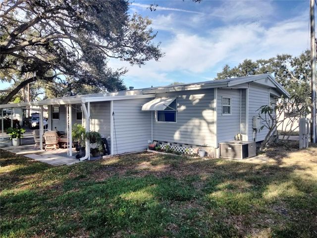 980 7TH STREET NW 1, Largo, FL 33770