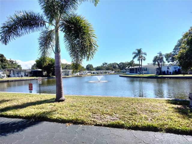 980 7TH STREET NW 1, Largo, FL 33770