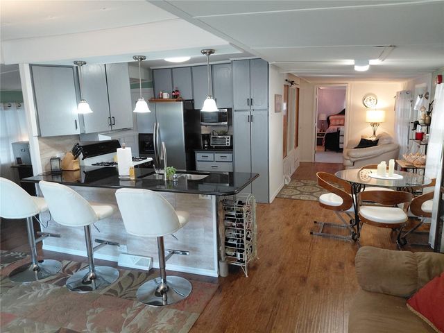 980 7TH STREET NW 1, Largo, FL 33770